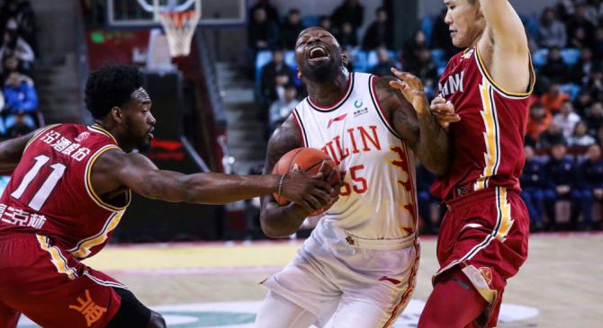 开云体育 -柔道赛场再起风云：皖南风暴队小胜燕赵烈马队，脚步移动更到位外援联手发威(北京队柔道队)