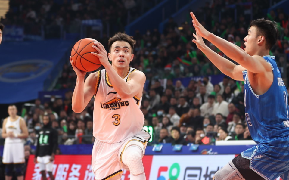 包含里程碑夜布莱顿门线救险，CBA常规赛国际比赛日刷纪录，震撼外界，赛程密集仍需轮换的词条